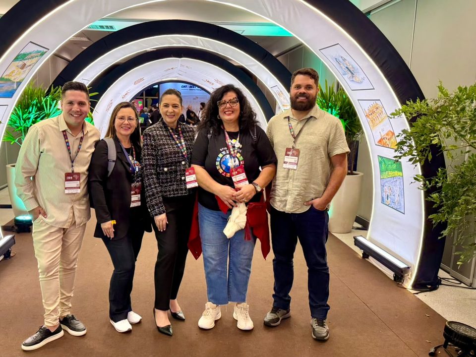 Rodney com integrantes da delegação de Mato Grosso do Sul na 1ª Conferência Nacional dos ODS, em Brasília